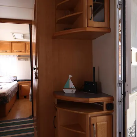 Kemping Sea Caravan On The Kiten