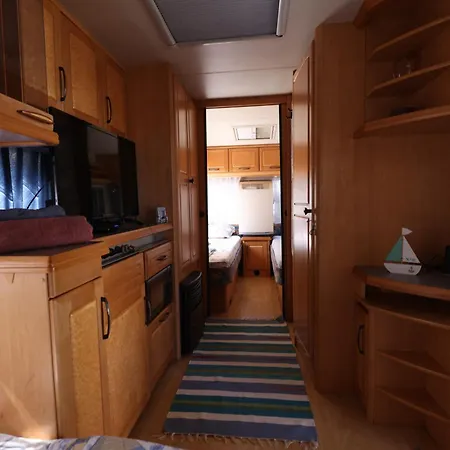 Sea Caravan On The Kemping Kiten