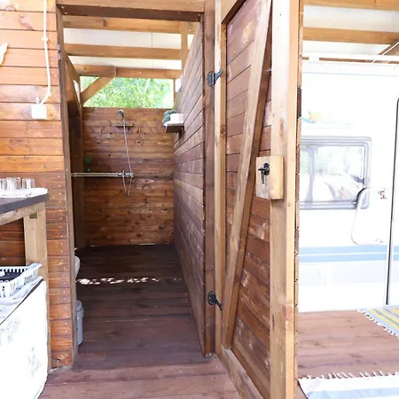 Kemping Sea Caravan On The