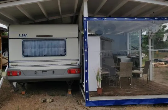 Sea Caravan On The 키텐