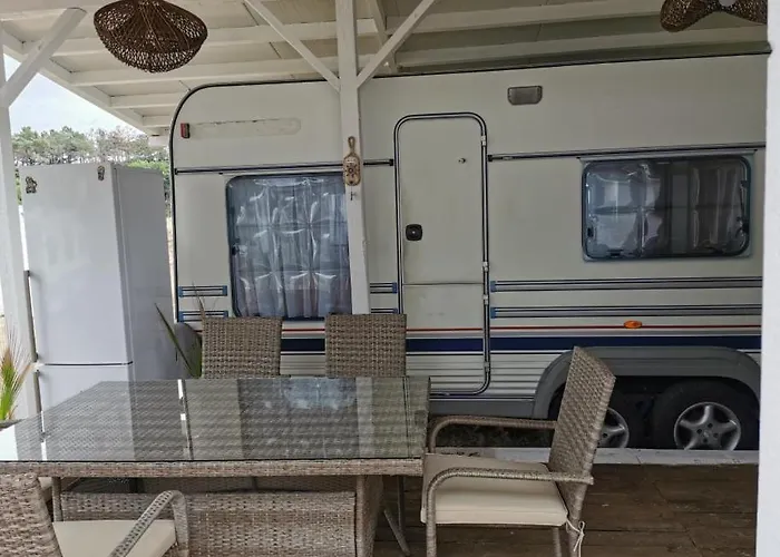 Sea Caravan On The 캠프장