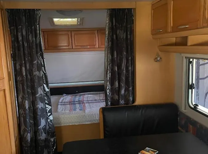 Sea Caravan On The 키텐