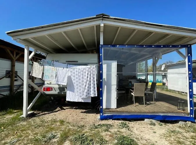 Sea Caravan On The 캠프장 *