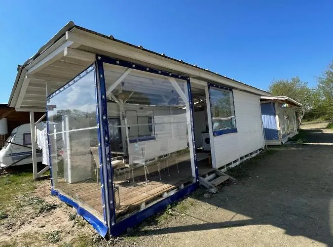 Sea Caravan On The 키텐