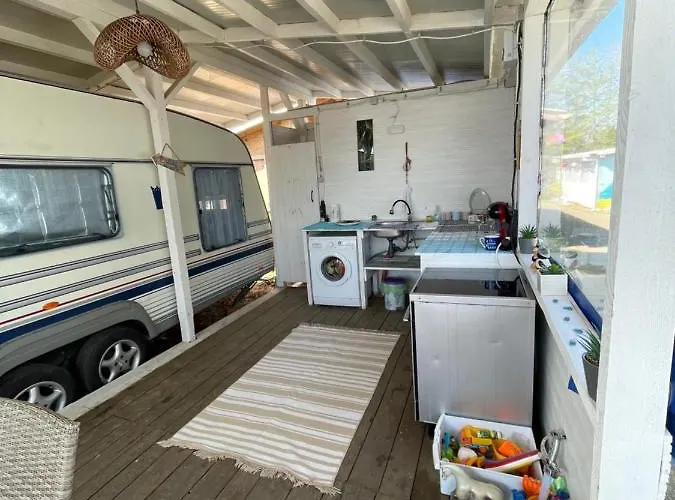 Sea Caravan On The 캠프장 *