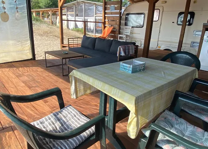 Sea Caravan On The 캠프장