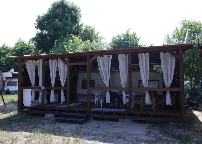 Sea Caravan On The 키텐